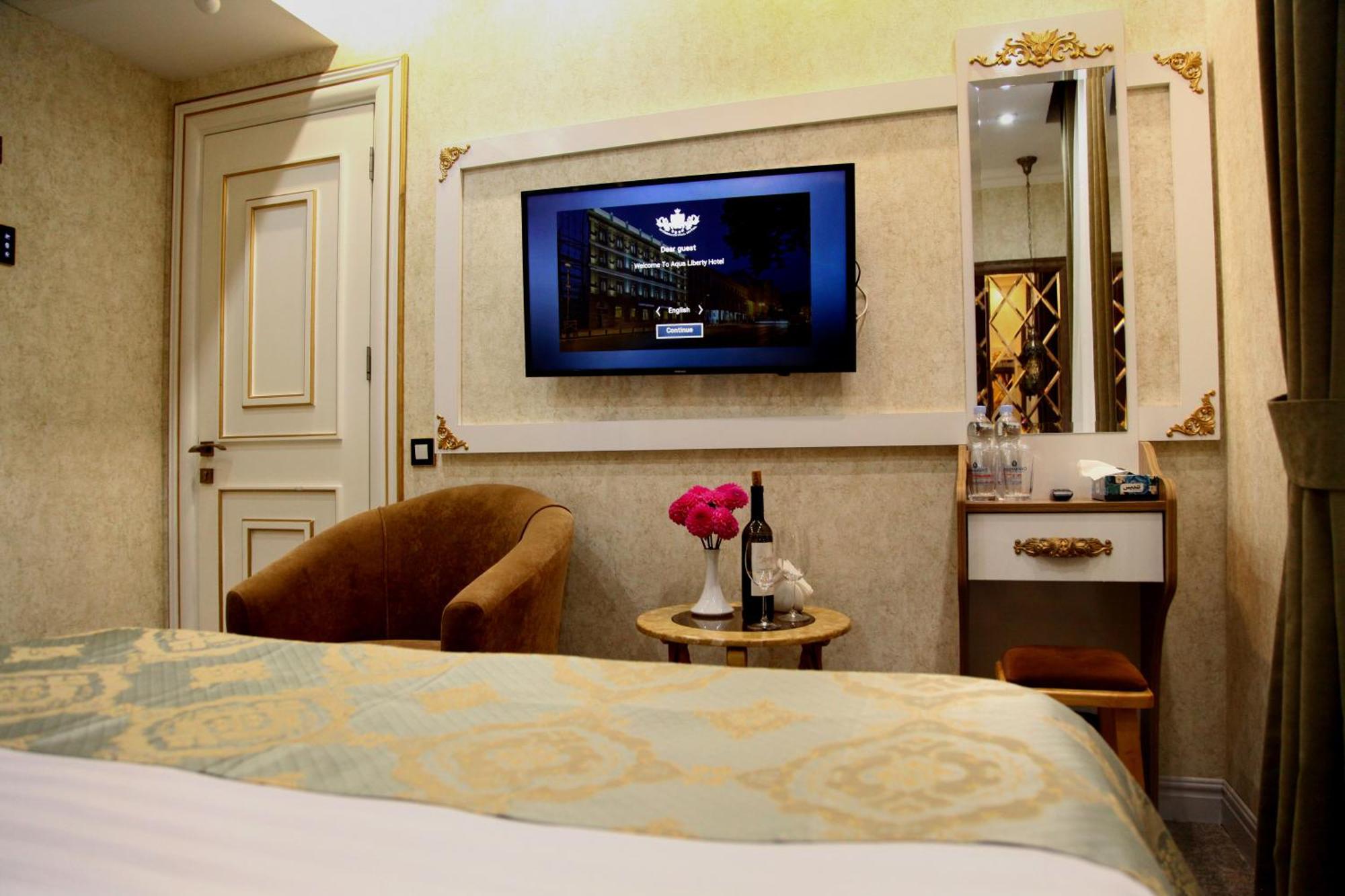 Aqua Hotel Tbilisi Bagian luar foto